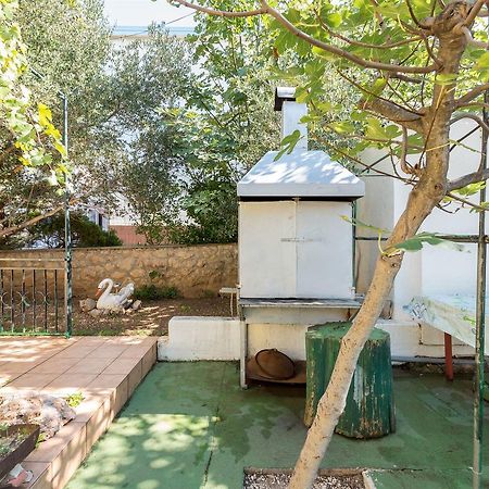 Apartments And Rooms Dragica Starigrad Paklenica Bagian luar foto